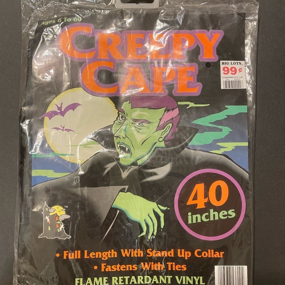 Vampire 40” Halloween costume cape NWT